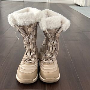 Lands End Faux Fur Lined Gold Boots for Girls